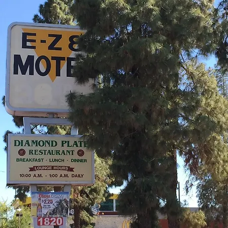 Ez 8 Motel Airporter